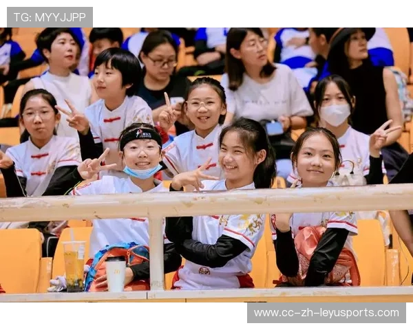 赛事现场：最精彩的观众互动，赛场观众席